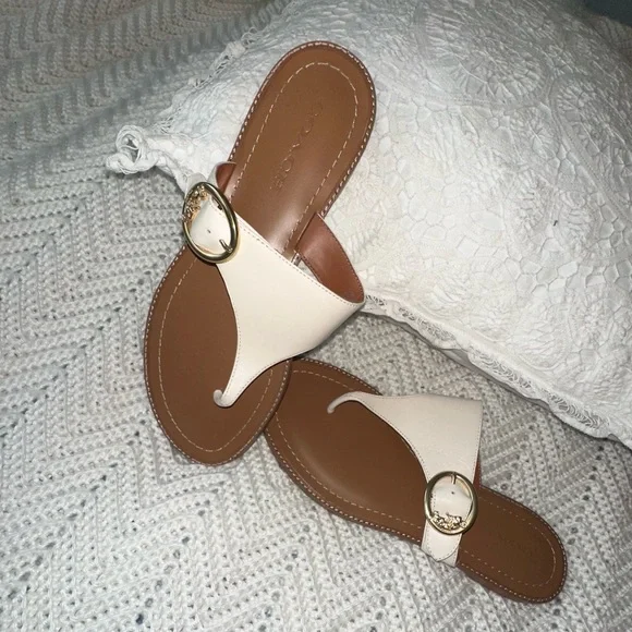 Coach Women's Tan and Cream Sandals NWOT size 8.5 - Picture 1 of 4